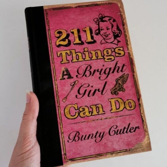 211 Things a Bright Girl Can Do Book Bunty Cutler Gift Young Woman Guides - Picture 1 of 10